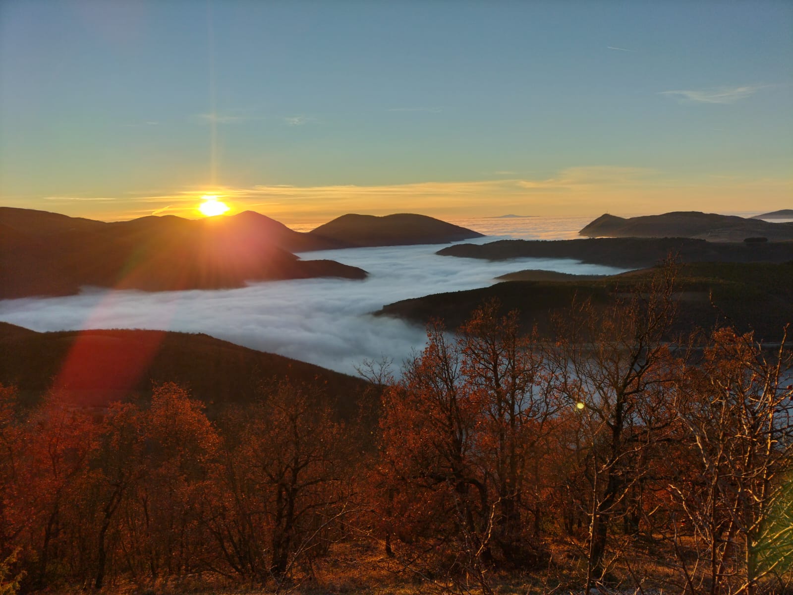 Volperino tramonto nebbia